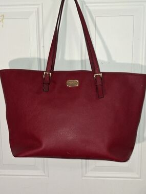 Women's Red Large Michael Kors Travel Tote-